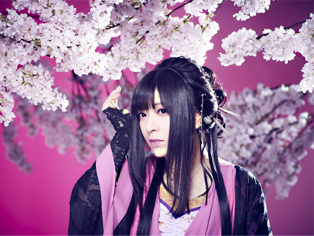 鈴華ゆう子さん